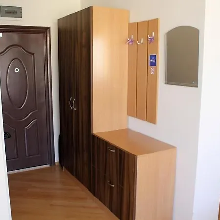 Gal In Perla Complex * Slăntjev Brjag